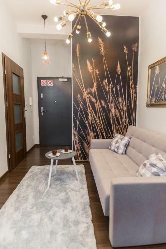 Goldeneye Apartment Center