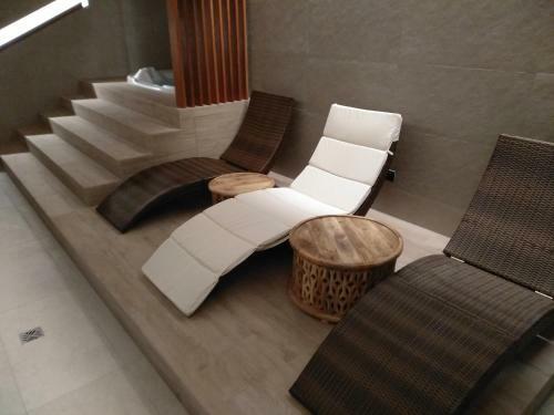 Glamour Apartment City View