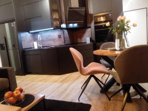 Glamour Apartment City View