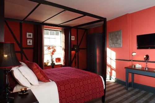 Hotel The Crown And Thistle