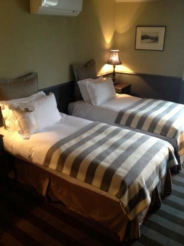 Hotel The Crown And Thistle