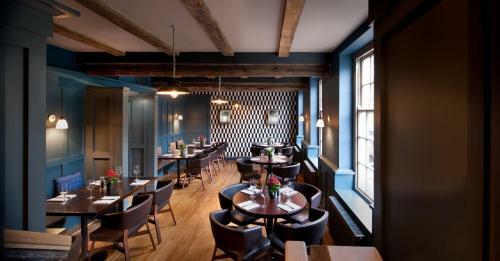 Hotel The Crown And Thistle