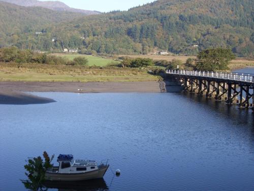 Hostal Coed Cae