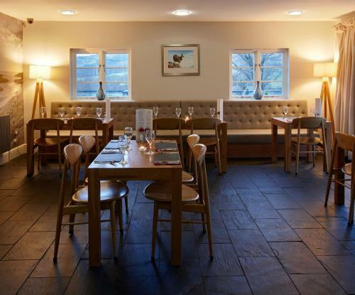 Hostal Cross Foxes - Bar Grill Rooms