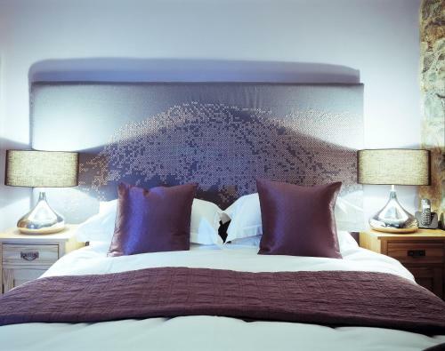 Hostal Cross Foxes - Bar Grill Rooms