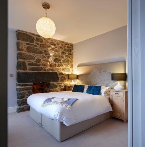 Hostal Cross Foxes - Bar Grill Rooms