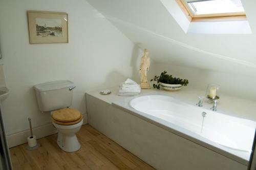 Shola Coach House B&B