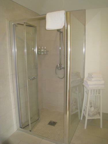 Shola Coach House B&B