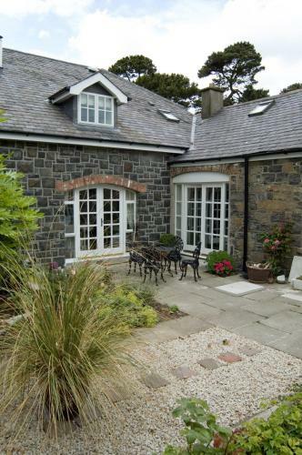 Shola Coach House B&B