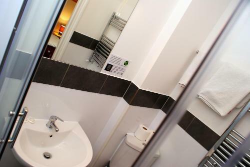 Hostal The Hindes Hotel - B&B