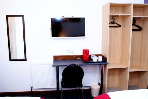 Hostal The Hindes Hotel - B&B