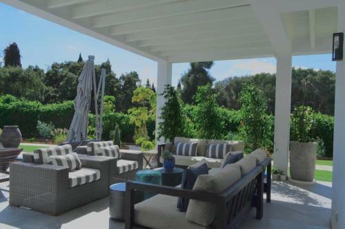 New 4 Bed Designer Villa With Pool
