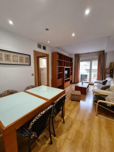 Apartamento Con Garaje Privado En El Centro - Dos Torres �owyn