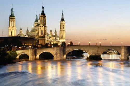 Apartamento Zaragoza Y Sus 2 Catedrales
