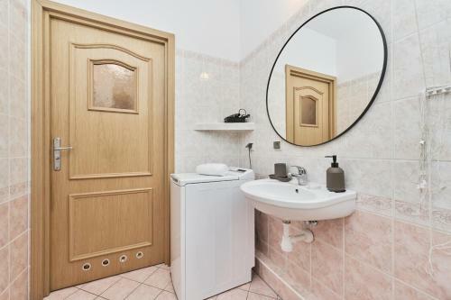 Apartments Wroc?aw Bajana By Renters