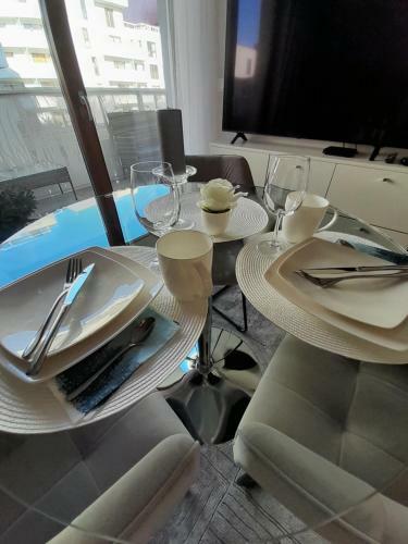 Beige Mood City Apartment