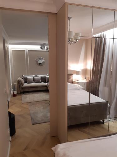 Beige Mood City Apartment