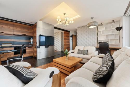 Luxurious Apartments Walonska By Renters