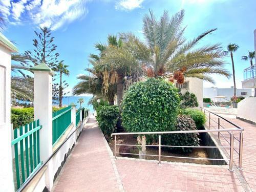 Bonito Apartamento Con Wifi, Acceso En La Playa Aguila