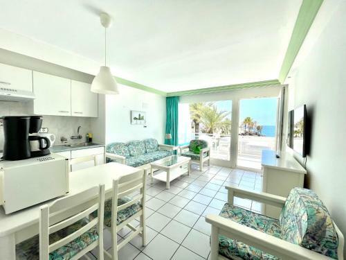 Bonito Apartamento Con Wifi, Acceso En La Playa Aguila