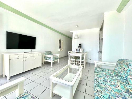 Bonito Apartamento Con Wifi, Acceso En La Playa Aguila