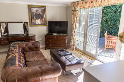 Hostal Cricket Field House