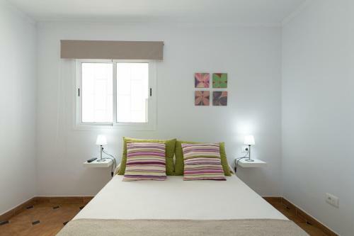 Apartment With Terrace And Sea Views