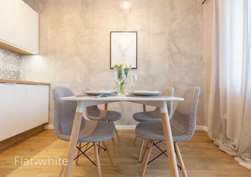 Flat White Apartamenty