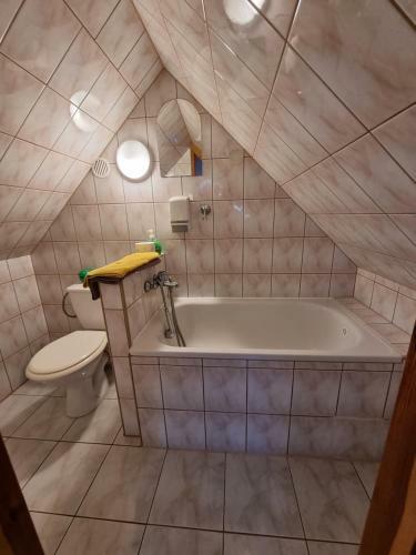 Bed & Breakfast Karczma Regionalna M?yn