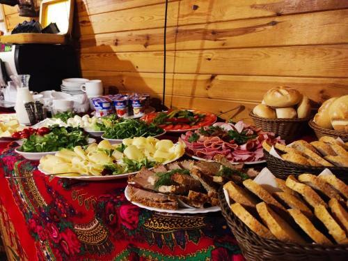 Bed & Breakfast Karczma Regionalna M?yn