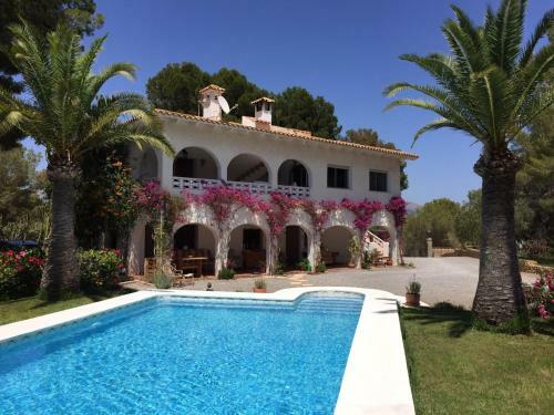 Studio Apartment In Grosser Villa Mit Pool