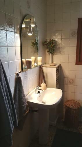 Studio Apartment In Grosser Villa Mit Pool