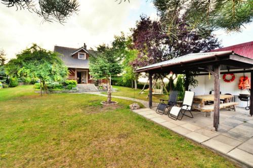 Holiday Home, Oswino