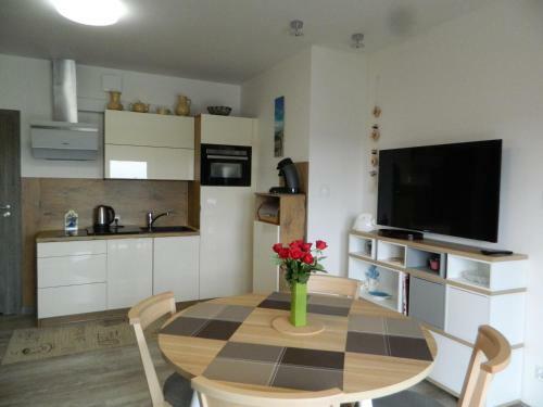 5 M�rz Apartament Adam I Ewa