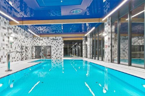 5 M�rz Apartament Adam I Ewa