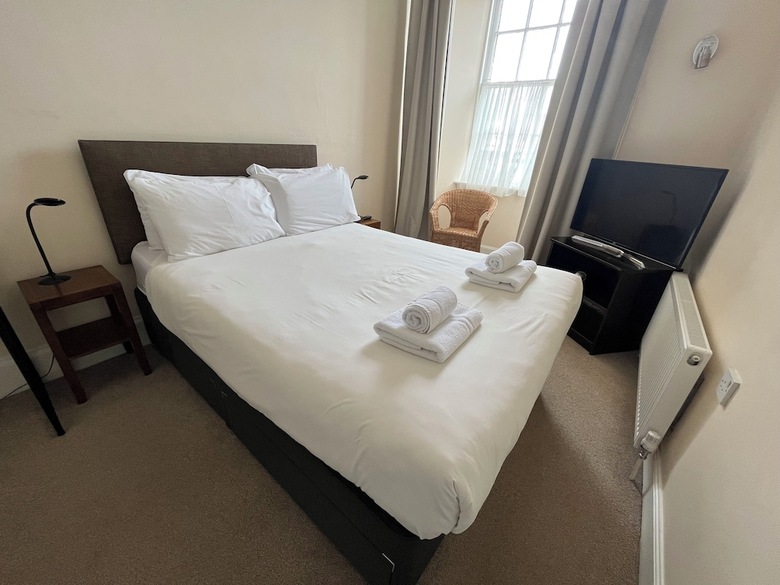 Hostal The Kelvin Hotel