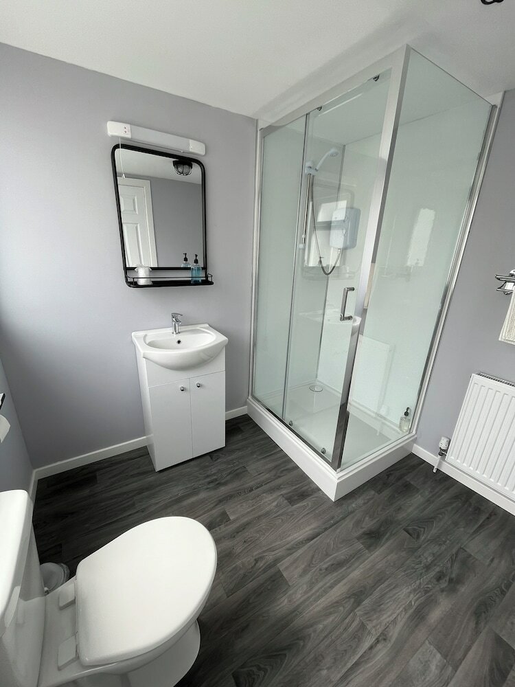 Hostal The Kelvin Hotel