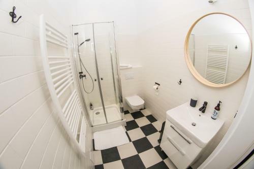 Apartamento Pa?ac I Folwark Brze?nica
