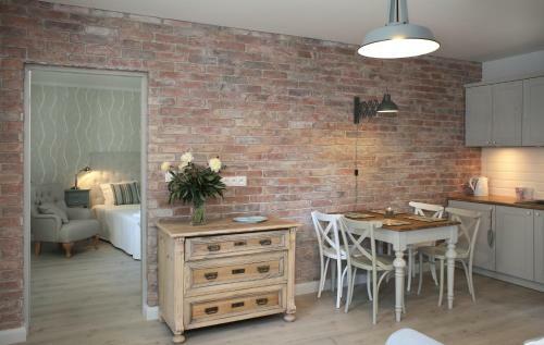 Apartamento Pa?ac I Folwark Brze?nica