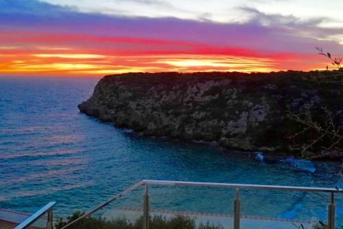 Seafront Villa Bellavista With Heated Pool