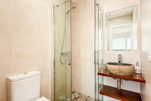 Seafront Villa Bellavista With Heated Pool