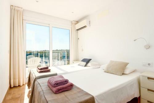 Seafront Villa Bellavista With Heated Pool