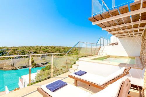 Seafront Villa Bellavista With Heated Pool