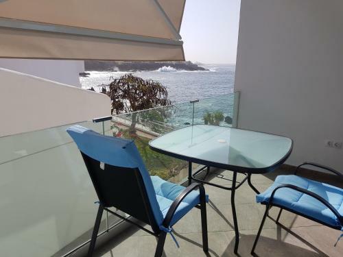 Chalet With Sea Views And Free Parking