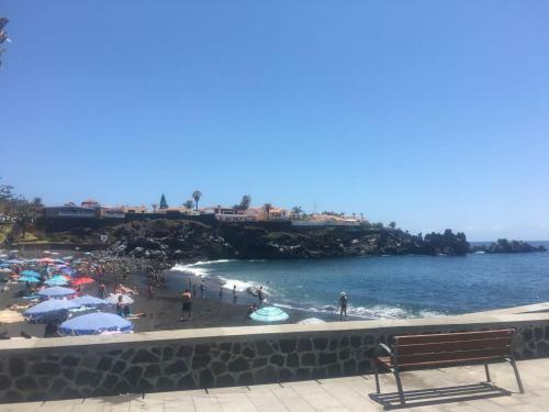 Chalet With Sea Views And Free Parking