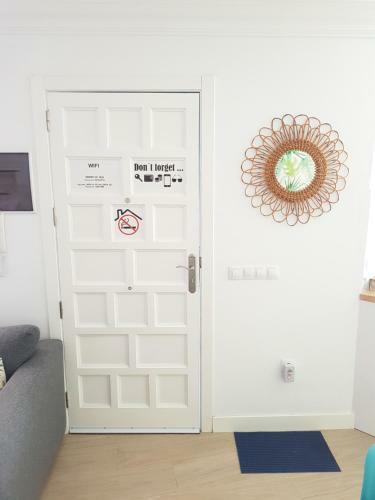 Chalet With Sea Views And Free Parking