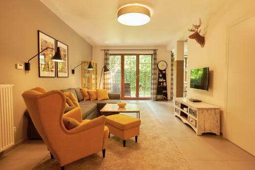 Seayou Yellow House