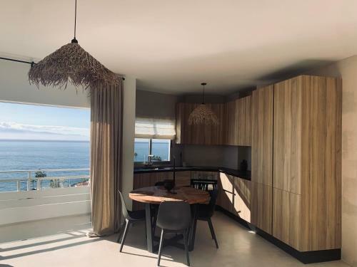 Spacious, Light & Cozy Apartments With Ocean Views