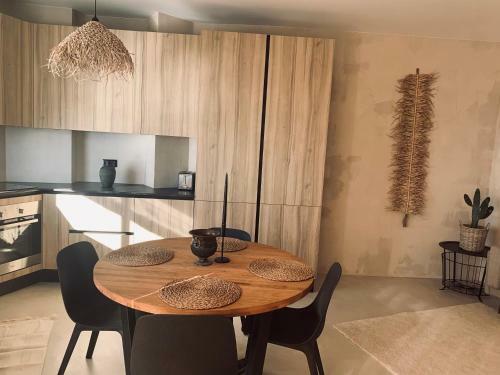 Spacious, Light & Cozy Apartments With Ocean Views