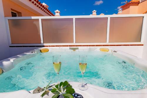 Apartamento Oceanview Penthouse With Jacuzzi